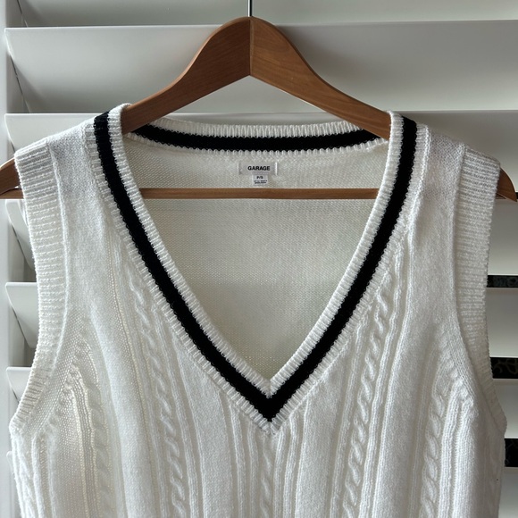 Garage White Sweater Vest - Picture 3 of 4